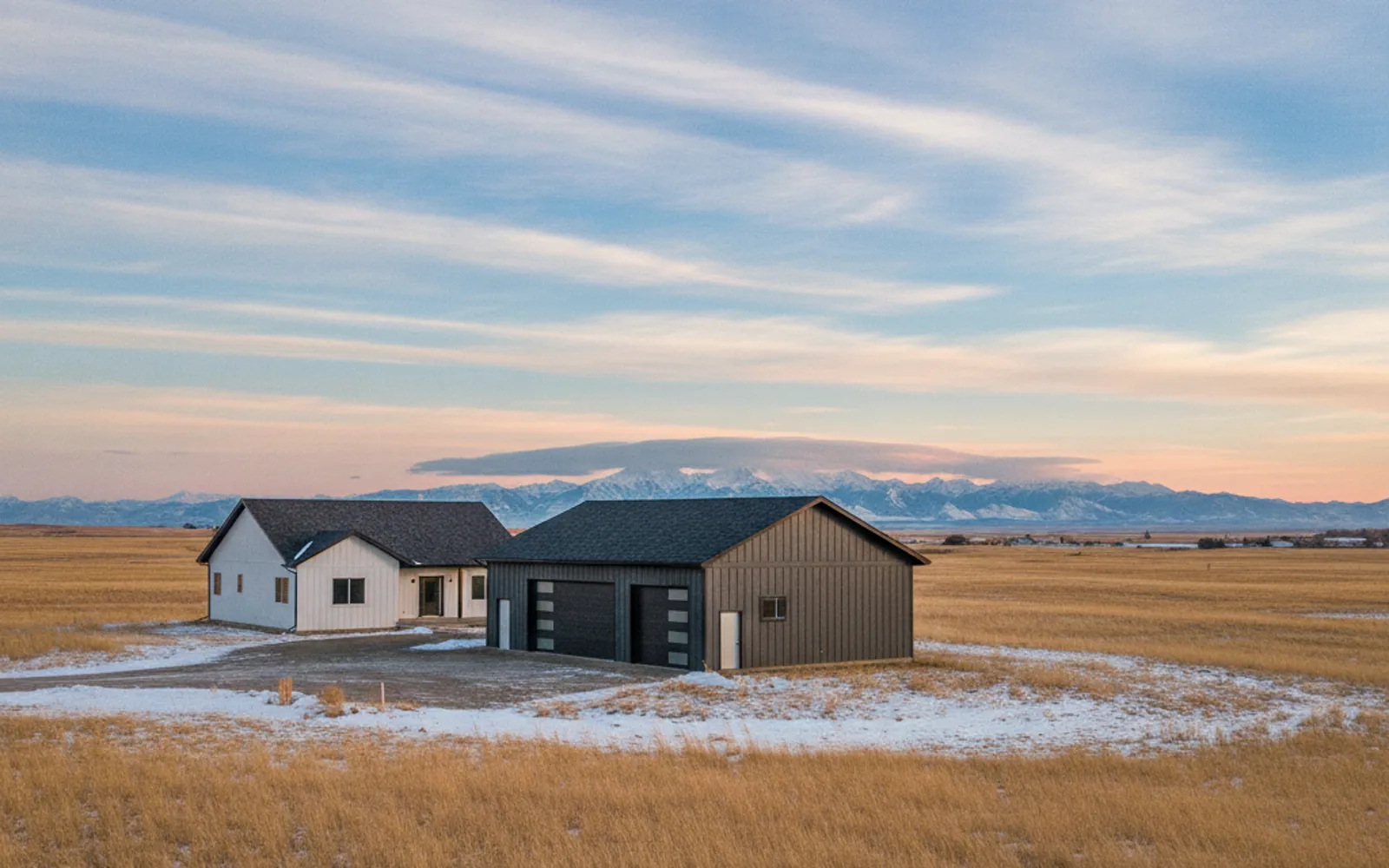 Garage Building in Rocky View County